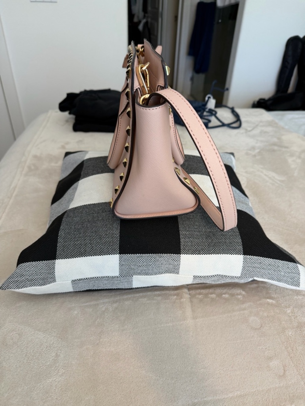 Michael Kors Blush Pink Studded Saffiano Satchel with Crossbody Strap - Picture 4 of 6